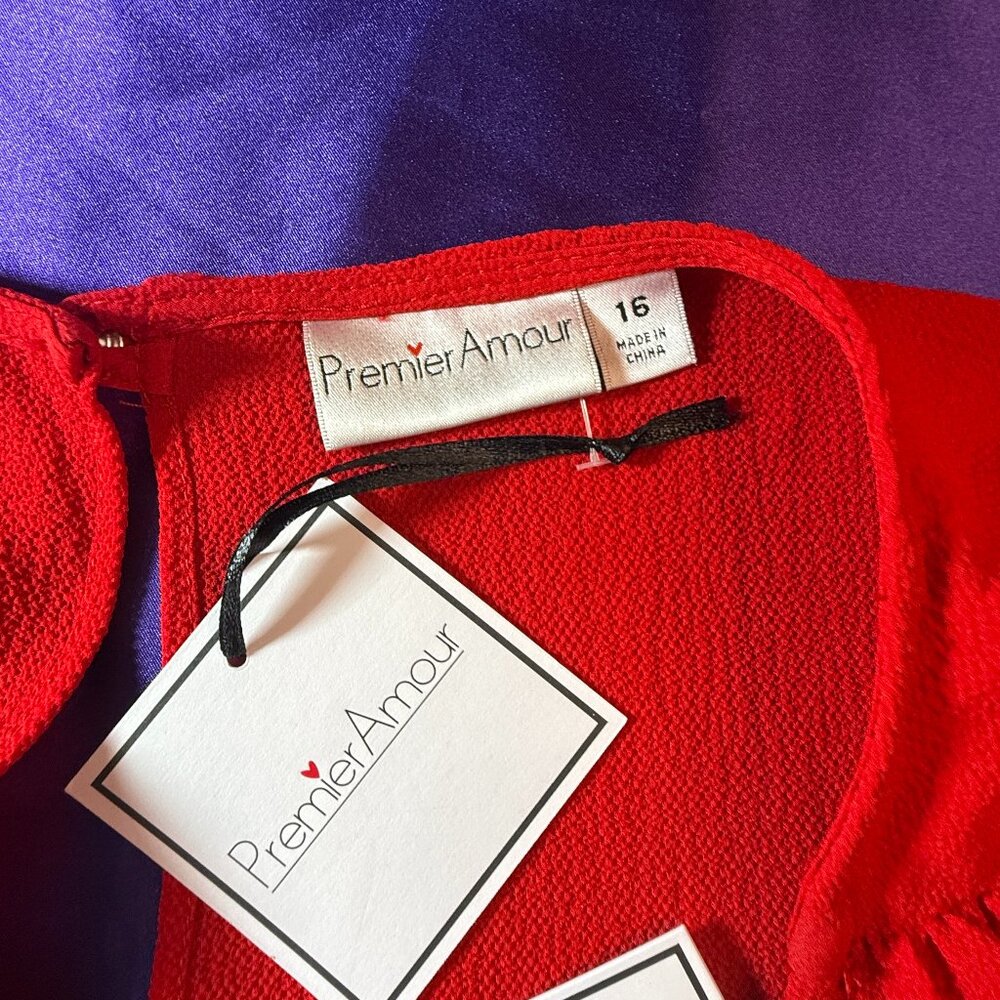 New πPremier Amour Feminine & Romantic Fire Red Romper with Pockets - Picture 15 of 16